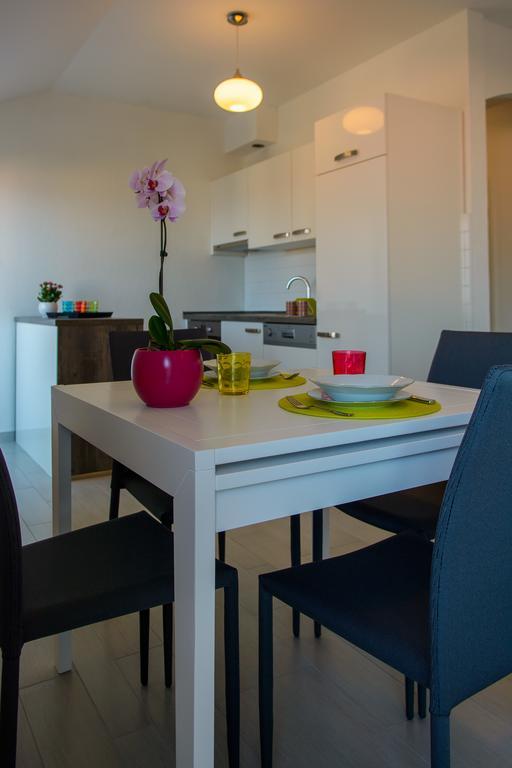 Apartments Topli Bok Trogir Exterior photo