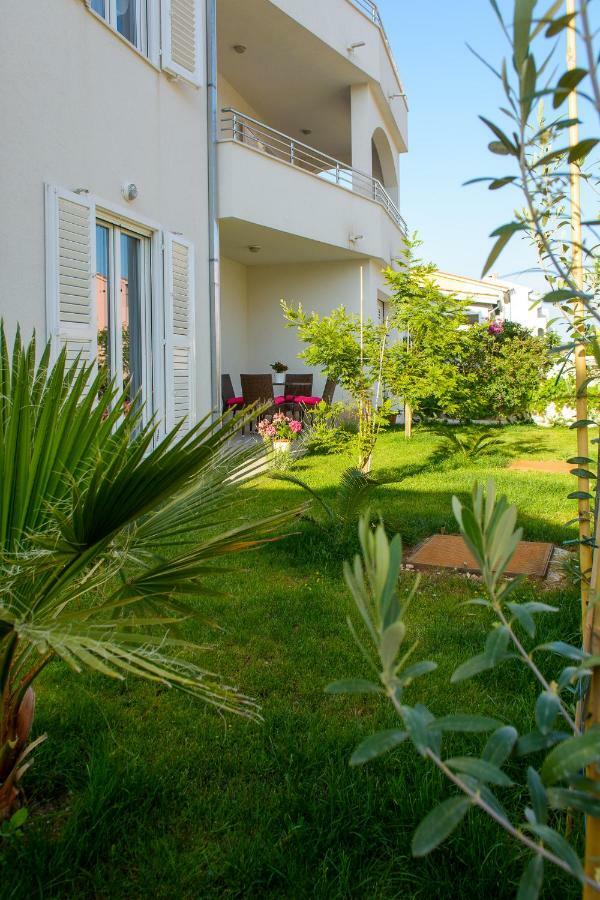 Apartments Topli Bok Trogir Exterior photo